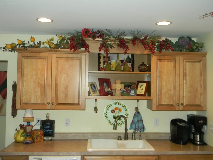 Ideas for decor above kitchen cabinets