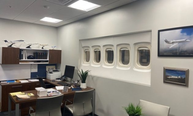 Aviation Office Decor Ideas