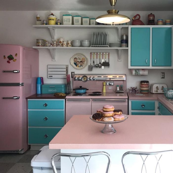 1950's vintage kitchen decor