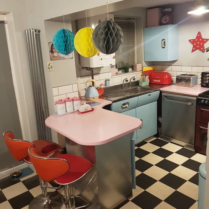 1950's vintage kitchen decor