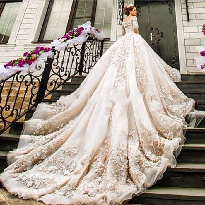 Ball gown wedding dress with detachable train