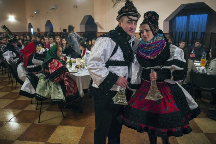 Mireasa traditionala rochie romanian romaneasca rochii panou alege costumepopulare